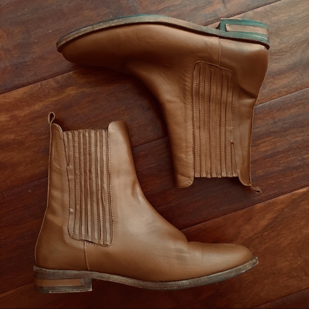Freda Salvador "Strong" Chelsea Boots - Picture 2 of 8